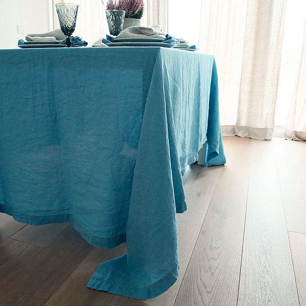 Linen tablecloth Stone Washed sapphire