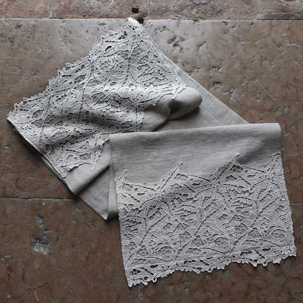 Table runner with lace