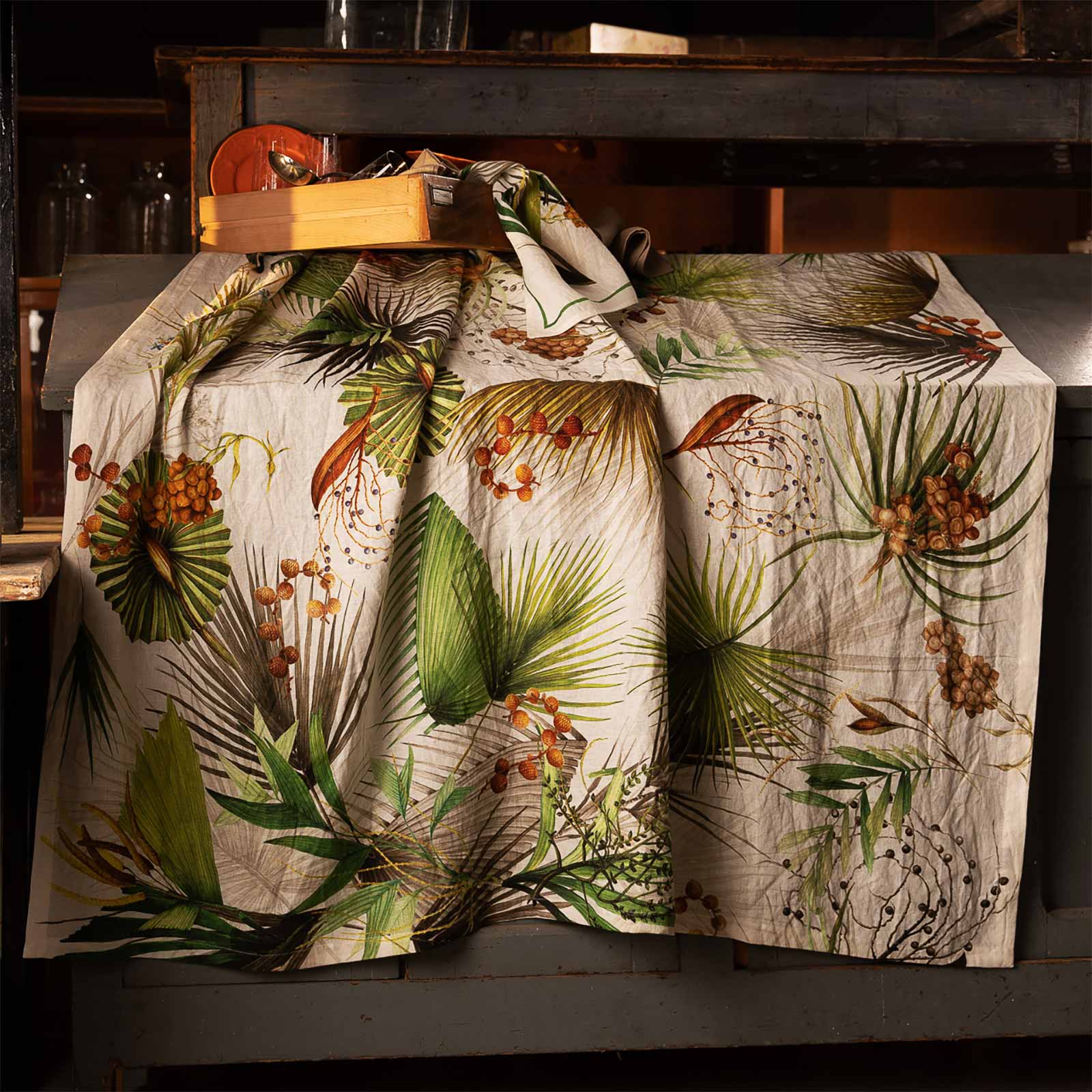 Resin-coated Hemp Tablecloth Oasi - LA BOTTEGA DI CASA