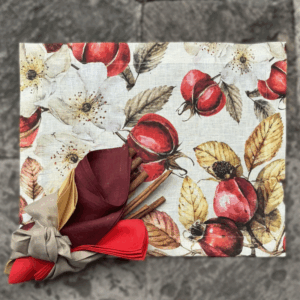 Linen Placemat with Rosehips motif