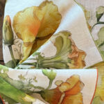 tovaglioli con disegni di fiori di zucca