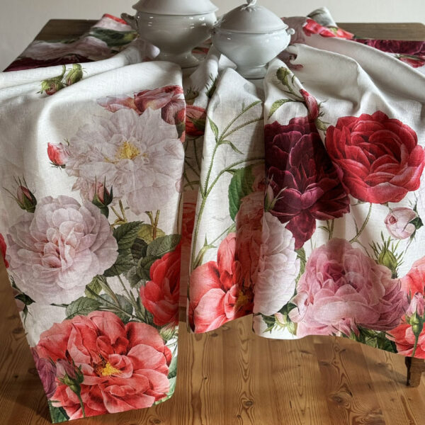linen tablecloth with red roses designs